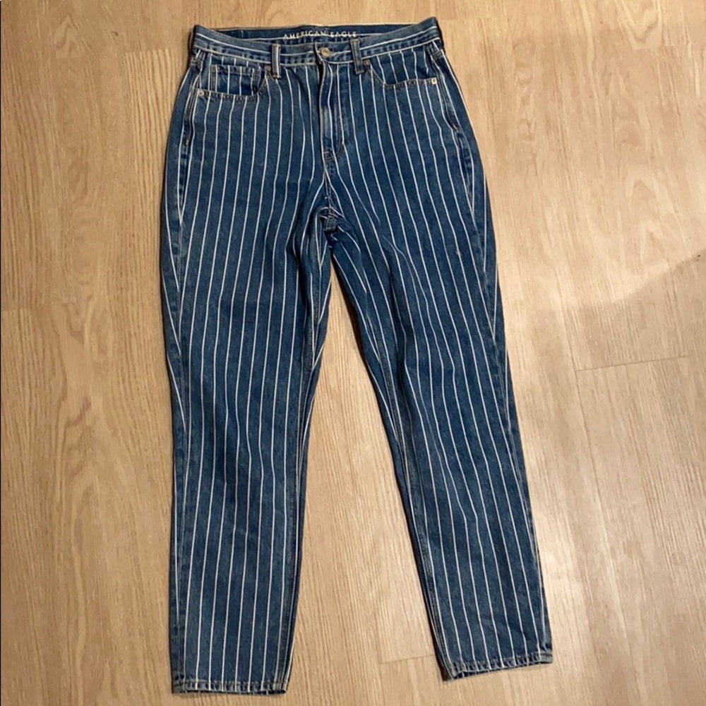 American Eagle white Striped Mom Jean